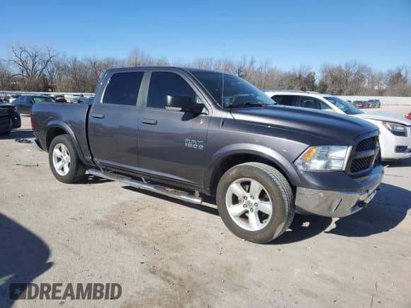 2015 Ram 1500 Big Horn z VIN 1C6RR6LGXFS630346, wystawiony jako Copart lot #87555165 z przebiegiem 100 004 mil mil oraz Szkoda całkowita • Salvage title. Historia ofert i sprzedaży dostępna na DreamBid. Obrazek 4.