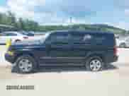 2007 Jeep Commander Sport with VIN 1J8HG48K77C556917, listed as a IAAI auction lot 42659784 with 216,395 mi miles and . Bid and sale history available at DreamBid. Image 15.