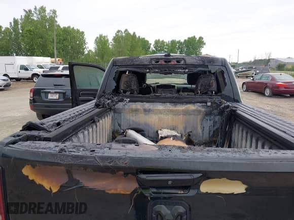 2019 Ram 1500 Laramie с VIN 1C6SRFJT5KN725827, выставлен на аукционе IAAI как лот 42685496 с пробегом Не указан миль и . История ставок и продаж доступна на DreamBid. Изображение 6.