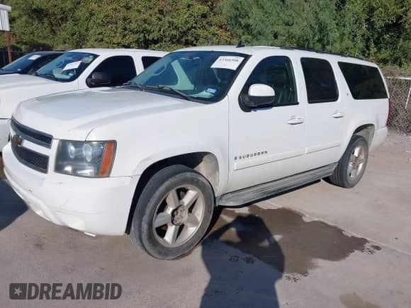 2007 Chevrolet Suburban LTZ с VIN 3GNFK16387G232063, выставлен на аукционе IAAI как лот 43366308 с пробегом 296 338 миль миль и . История ставок и продаж доступна на DreamBid. Изображение 2.