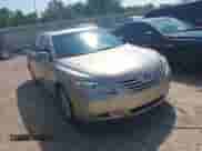 2008 Toyota Camry LE z VIN 4T1BE46KX8U222183, wystawiony jako IAAI lot #43230505 z przebiegiem 246 938 mil mil oraz . Historia ofert i sprzedaży dostępna na DreamBid. Obrazek 1.