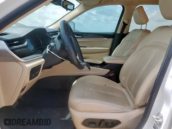 2022 Jeep Grand Cherokee Limited с VIN 1C4RJJBG2N8521279, выставлен на аукционе Copart как лот 63046865 с пробегом 103 812 миль миль и Списание • Salvage title. История ставок и продаж доступна на DreamBid. Изображение 7.