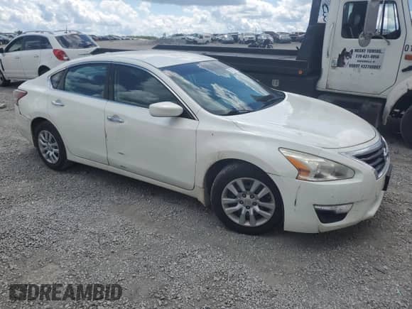 2015 Nissan Altima SL with VIN 1N4AL3AP5FN334633, listed as a Copart auction lot 67788125 with 128,191 mi miles and Salvage title. Bid and sale history available at DreamBid. Image 4.