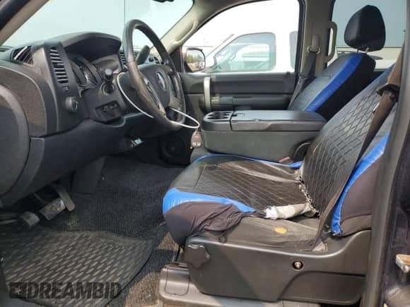 2007 GMC Sierra 1500 SLT с VIN 3GTEK13M17G550012, выставлен на аукционе Copart как лот 59819615 с пробегом 277 863 миль миль и Чистый • Clean title. История ставок и продаж доступна на DreamBid. Изображение 7.