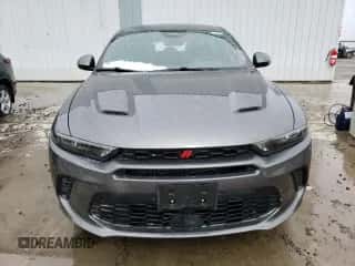 2024 Dodge Hornet R/T z VIN ZACPDFCW8R3A30500, wystawiony jako Copart lot #47810855 z przebiegiem 13 206 mil mil oraz Nie do naprawy • Non repairable. Historia ofert i sprzedaży dostępna na DreamBid. Obrazek 5.