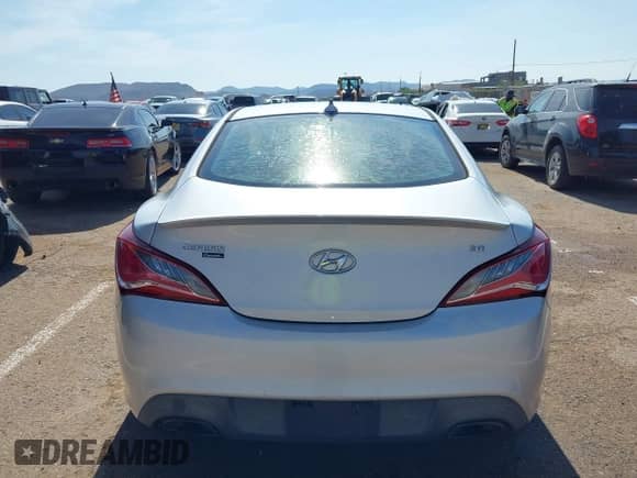 2015 Hyundai Genesis Coupe 3.8L Base with VIN KMHHT6KJXFU128973, listed as a IAAI auction lot 42739310 with 131,501 mi miles and . Bid and sale history available at DreamBid. Image 15.