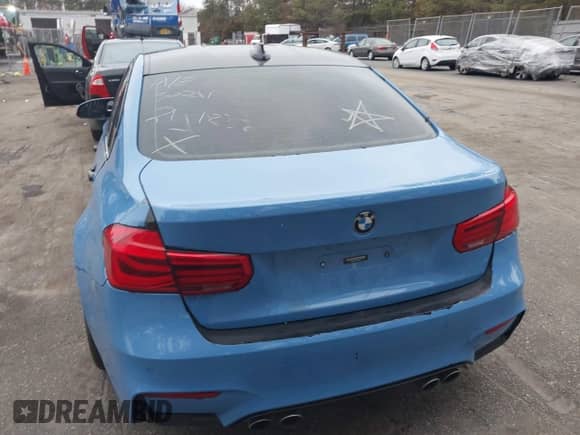 2017 BMW M3 с VIN WBS8M9C57H5G83716, выставлен на аукционе IAAI как лот 38655896 с пробегом 51 457 миль миль и . История ставок и продаж доступна на DreamBid. Изображение 15.