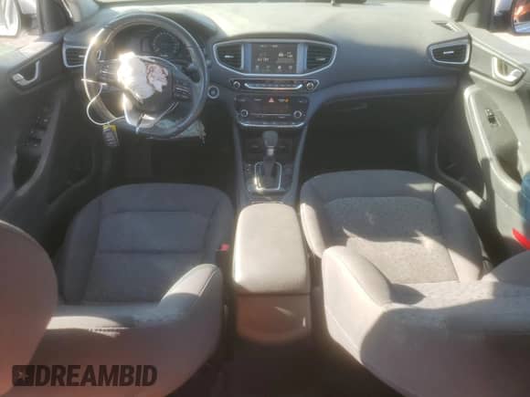 2017 Hyundai Ioniq SEL с VIN KMHC75LC8HU017723, выставлен на аукционе Copart как лот 80305545 с пробегом 62 204 миль миль и Списание • Salvage title. История ставок и продаж доступна на DreamBid. Изображение 8.