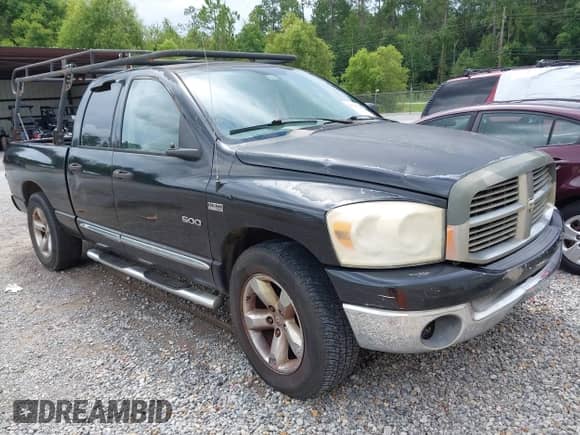 2007 Dodge 1500 SLT with VIN 1D7HA18257S209833, listed as a IAAI auction lot 42786164 with 271,036 mi miles and . Bid and sale history available at DreamBid. Image 1.