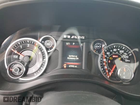 2020 Ram 1500 Big Horn z VIN 1C6RREFGXLN112379, wystawiony jako Copart lot #42867315 z przebiegiem 47 993 mil mil oraz Szkoda całkowita • Salvage title. Historia ofert i sprzedaży dostępna na DreamBid. Obrazek 9.