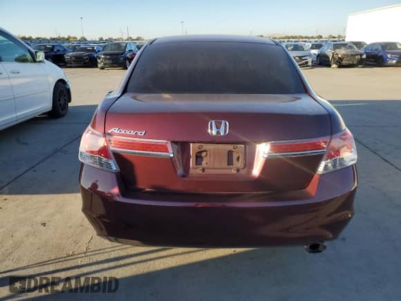 2012 Honda Accord LX с VIN 1HGCP2F36CA240563, выставлен на аукционе Copart как лот 86533405 с пробегом 115 365 миль миль и Списание • Salvage title. История ставок и продаж доступна на DreamBid. Изображение 6.