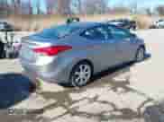 2011 Hyundai Elantra Limited z VIN KMHDH4AE6BU158359, wystawiony jako IAAI lot #41848259 z przebiegiem 126 505 mil mil oraz . Historia ofert i sprzedaży dostępna na DreamBid. Obrazek 4.