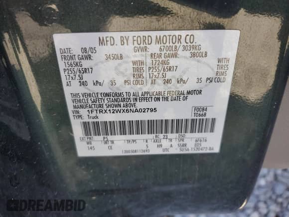 2006 Ford F-150 STX z VIN 1FTRX12WX6NA02795, wystawiony jako Copart lot #85947445 z przebiegiem 174 202 mil mil oraz Czysty tytuł • Clean title. Historia ofert i sprzedaży dostępna na DreamBid. Obrazek 12.