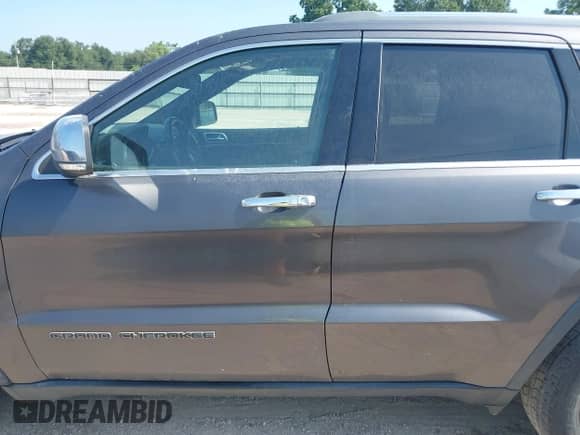 2019 Jeep Grand Cherokee Limited with VIN 1C4RJEBG7KC656953, listed as a IAAI auction lot 42895848 with 98,994 mi miles and . Bid and sale history available at DreamBid. Image 14.