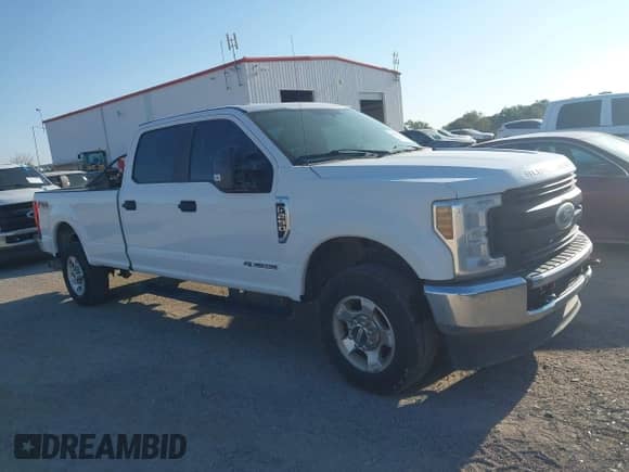2018 Ford F-250 XL с VIN 1FT7W2BT7JEC66782, выставлен на аукционе IAAI как лот 42921730 с пробегом 182 550 миль миль и . История ставок и продаж доступна на DreamBid. Изображение 13.