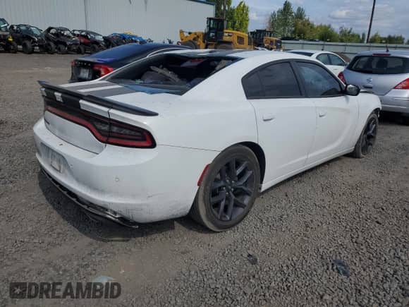 2020 Dodge Charger SXT z VIN 2C3CDXBG4LH111840, wystawiony jako Copart lot #71540355 z przebiegiem 40 927 mil mil oraz Szkoda całkowita • Salvage title. Historia ofert i sprzedaży dostępna na DreamBid. Obrazek 3.