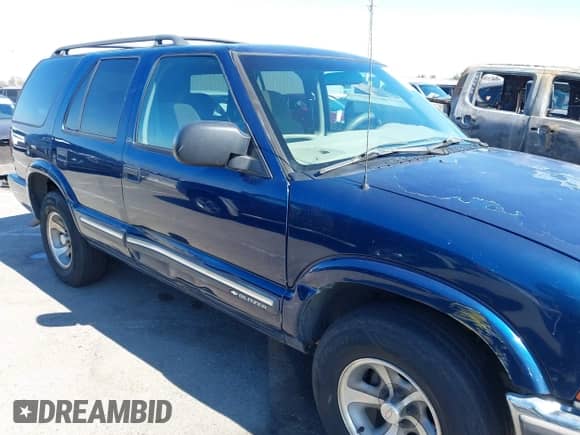 2000 Chevrolet Blazer LT с VIN 1GNCS13W6Y2328981, выставлен на аукционе IAAI как лот 42945582 с пробегом 80 227 миль миль и . История ставок и продаж доступна на DreamBid. Изображение 6.