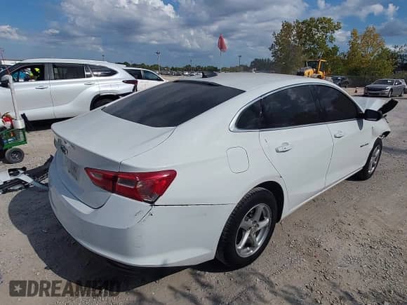 2017 Chevrolet Malibu LS с VIN 1G1ZB5ST6HF159449, выставлен на аукционе IAAI как лот 43370810 с пробегом 138 329 миль миль и . История ставок и продаж доступна на DreamBid. Изображение 4.