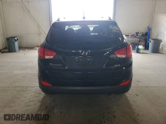 2014 Hyundai Tucson Walking Dead Edition с VIN KM8JUCAG3EU790606, выставлен на аукционе Copart как лот 71164355 с пробегом 169 552 миль миль и Списание • Salvage title. История ставок и продаж доступна на DreamBid. Изображение 6.