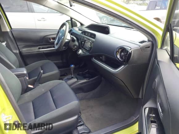 2015 Toyota Prius One z VIN JTDKDTB30F1101905, wystawiony jako IAAI lot #42971226 z przebiegiem 105 068 mil mil oraz . Historia ofert i sprzedaży dostępna na DreamBid. Obrazek 5.