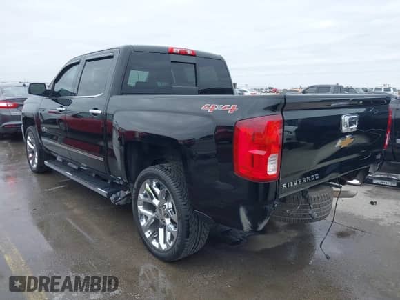 2017 Chevrolet Silverado 1500 LTZ z VIN 3GCUKSEC7HG135770, wystawiony jako IAAI lot #41257645 z przebiegiem 155 364 mil mil oraz . Historia ofert i sprzedaży dostępna na DreamBid. Obrazek 3.