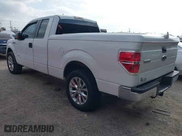 2013 Ford F-150 XL z VIN 1FTFX1CT6DFC49469, wystawiony jako IAAI lot #41531391 z przebiegiem 277 141 mil mil oraz . Historia ofert i sprzedaży dostępna na DreamBid. Obrazek 3.