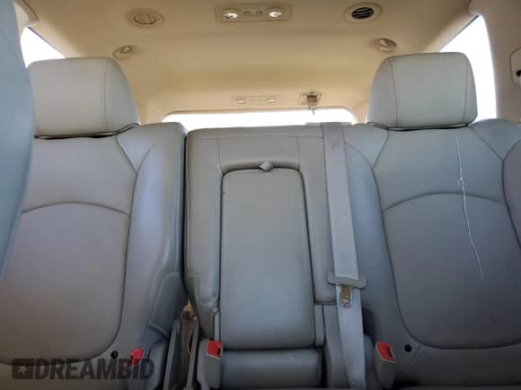 2008 Saturn Outlook XR с VIN 5GZER23768J135732, выставлен на аукционе Copart как лот 90121855 с пробегом 86 309 миль миль и Чистый • Clean title. История ставок и продаж доступна на DreamBid. Изображение 10.