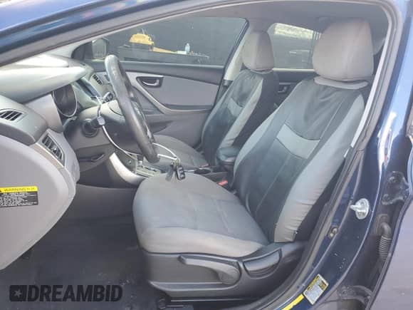 2013 Hyundai Elantra GLS z VIN KMHDH4AE0DU813635, wystawiony jako Copart lot #85837785 z przebiegiem 238 366 mil mil oraz Szkoda całkowita • Salvage title. Historia ofert i sprzedaży dostępna na DreamBid. Obrazek 7.