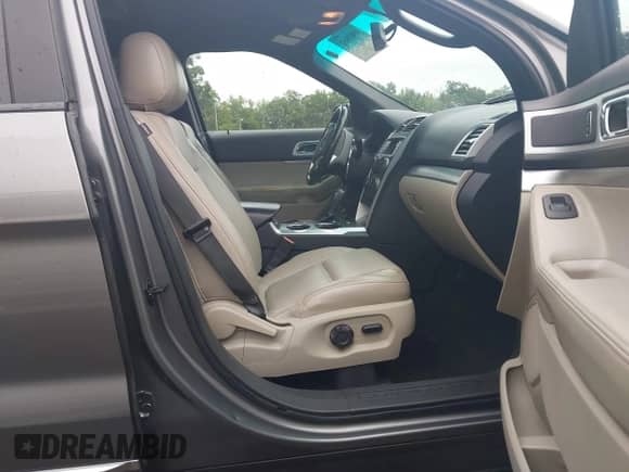 2012 Ford Explorer XLT z VIN 1FMHK7D83CGA86286, wystawiony jako IAAI lot #43033432 z przebiegiem 141 099 mil mil oraz . Historia ofert i sprzedaży dostępna na DreamBid. Obrazek 5.