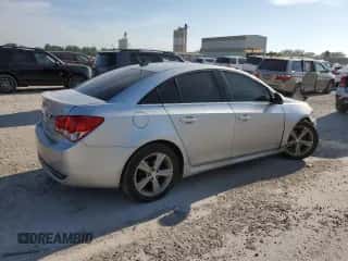 2014 Chevrolet Cruze 2LT z VIN 1G1PE5SB9E7271576, wystawiony jako Copart lot #62423055 z przebiegiem 169 924 mil mil oraz Szkoda całkowita • Salvage title. Historia ofert i sprzedaży dostępna na DreamBid. Obrazek 3.