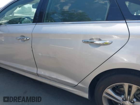 2019 Hyundai Sonata Limited with VIN 5NPE34AF3KH814446, listed as a IAAI auction lot 43130968 with 101,474 mi miles and . Bid and sale history available at DreamBid. Image 17.