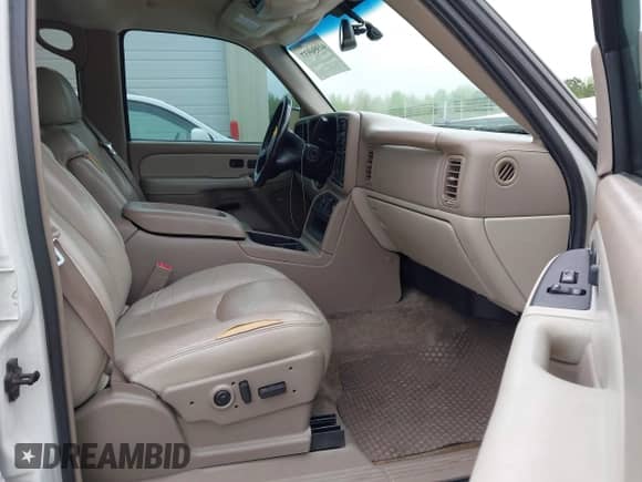 2003 Chevrolet Tahoe LT с VIN 1GNEC13Z93R305114, выставлен на аукционе IAAI как лот 41956937 с пробегом 176 305 миль миль и . История ставок и продаж доступна на DreamBid. Изображение 5.