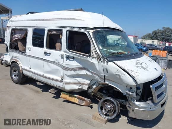 2000 Dodge Cargo Conversion with VIN 2B6HB11Y3YK139478, listed as a IAAI auction lot 42654656 with 144,318 mi miles and . Bid and sale history available at DreamBid. Image 1.