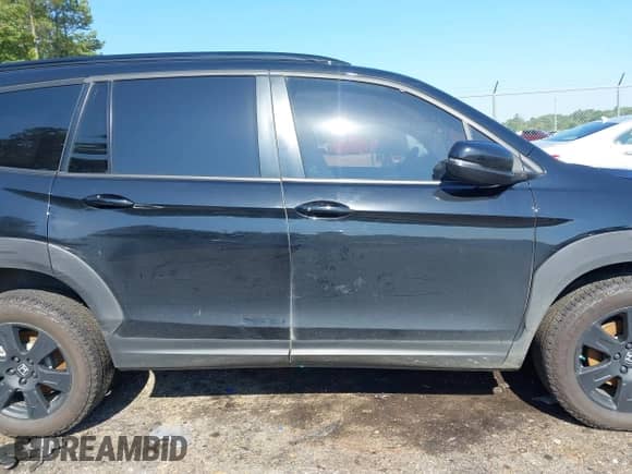 2022 Honda Pilot TrailSport with VIN 5FNYF6H84NB085965, listed as a IAAI auction lot 42556978 with 85,611 mi miles and . Bid and sale history available at DreamBid. Image 13.