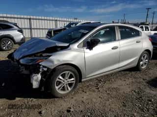 2017 Chevrolet Cruze LT с VIN 3G1BE6SM5HS586821, выставлен на аукционе Copart как лот 87071505 с пробегом 56 610 миль миль и На запчасти • Non repairable. История ставок и продаж доступна на DreamBid. Изображение 1.