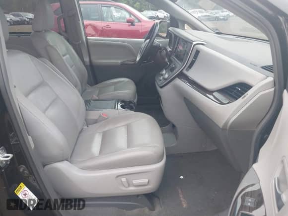 2017 Toyota Sienna XLE with VIN 5TDYZ3DC3HS771320, listed as a IAAI auction lot 43291826 with 106,565 mi miles and . Bid and sale history available at DreamBid. Image 5.