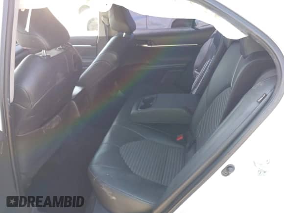 2021 Toyota Camry SE Nightshade z VIN 4T1G11AK8MU433769, wystawiony jako IAAI lot #43150076 z przebiegiem 92 123 mil mil oraz . Historia ofert i sprzedaży dostępna na DreamBid. Obrazek 8.