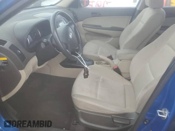 2011 Hyundai Elantra GLS с VIN KMHDB8AE4BU113686, выставлен на аукционе Copart как лот 61105355 с пробегом 110 337 миль миль и Списание • Salvage title. История ставок и продаж доступна на DreamBid. Изображение 7.