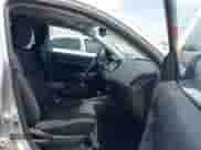 2023 Mitsubishi Outlander ES z VIN JA4ARUAU5PU016999, wystawiony jako IAAI lot #42525414 z przebiegiem 15 010 mil mil oraz . Historia ofert i sprzedaży dostępna na DreamBid. Obrazek 5.