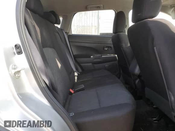 2020 Mitsubishi Outlander SE z VIN JA4AP4AU9LU030565, wystawiony jako Copart lot #80143545 z przebiegiem 84 002 mil mil oraz Nie do naprawy • Non repairable. Historia ofert i sprzedaży dostępna na DreamBid. Obrazek 10.