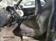 2001 Chevrolet Blazer LS z VIN 1GNCT18W01K143093, wystawiony jako Copart lot #82650514 z przebiegiem Nie podano mil oraz Szkoda całkowita • Salvage title. Historia ofert i sprzedaży dostępna na DreamBid. Obrazek 7.