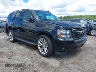 2014 Chevrolet Tahoe LT с VIN 1GNSCBE01ER136166, выставлен на аукционе IAAI как лот 42819364 с пробегом 178 591 миль миль и . История ставок и продаж доступна на DreamBid. Изображение 1.
