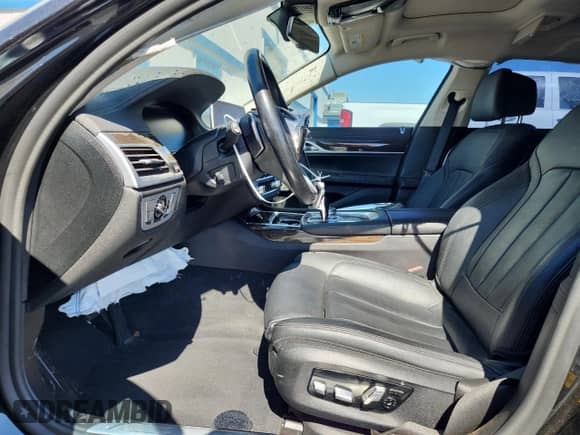 2020 BMW 7 Series 740i with VIN WBA7T2C07LGL17957, listed as a Copart auction lot 65585015 with Not provided miles and Clean title. Bid and sale history available at DreamBid. Image 7.