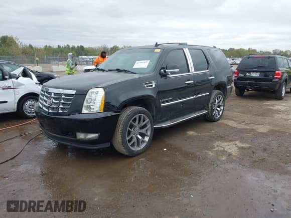 2007 Cadillac Escalade с VIN 1GYFK63897R175971, выставлен на аукционе IAAI как лот 43499367 с пробегом 176 884 миль миль и . История ставок и продаж доступна на DreamBid. Изображение 17.