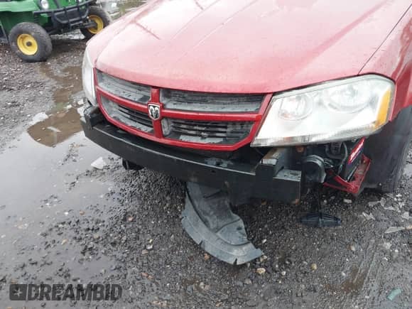 2008 Dodge Avenger SE with VIN 1B3LC46K88N595507, listed as a IAAI auction lot 39402351 with 152,837 mi miles and . Bid and sale history available at DreamBid. Image 6.