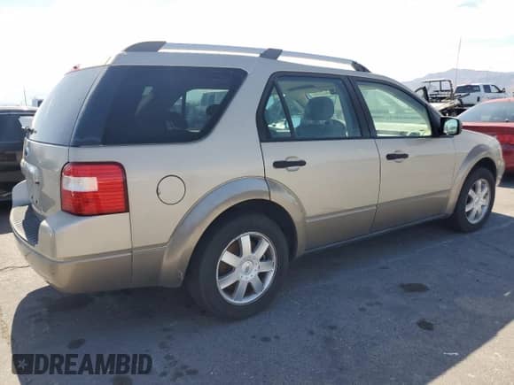 2005 Ford Freestyle SE with VIN 1FMZK01125GA59506, listed as a Copart auction lot 56433745 with 220,907 mi miles and Clean title. Bid and sale history available at DreamBid. Image 3.