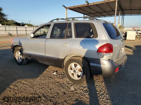 2005 Hyundai Santa Fe GLS z VIN KM8SC13E05U965000, wystawiony jako Copart lot #90371345 z przebiegiem 196 885 mil mil oraz Szkoda całkowita • Salvage title. Historia ofert i sprzedaży dostępna na DreamBid. Obrazek 2.