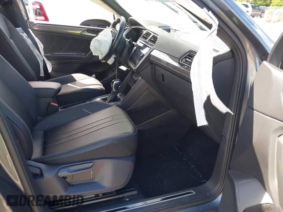 2024 Volkswagen Tiguan SE R-Line Black с VIN 3VVCB7AX4RM002566, выставлен на аукционе IAAI как лот 43273661 с пробегом 33 242 миль миль и . История ставок и продаж доступна на DreamBid. Изображение 5.