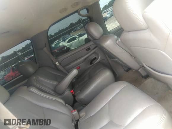 2004 Chevrolet Tahoe Z71 с VIN 1GNEK13Z74R216274, выставлен на аукционе IAAI как лот 42449997 с пробегом 288 453 миль миль и . История ставок и продаж доступна на DreamBid. Изображение 8.