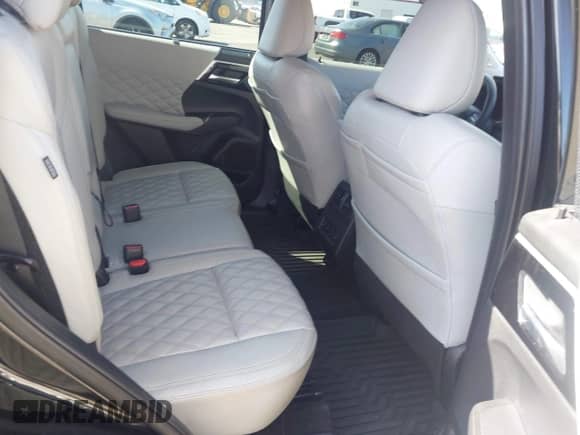 2023 Mitsubishi Outlander SEL with VIN JA4J4VA81PZ013348, listed as a IAAI auction lot 42316776 with 36,688 mi miles and . Bid and sale history available at DreamBid. Image 8.